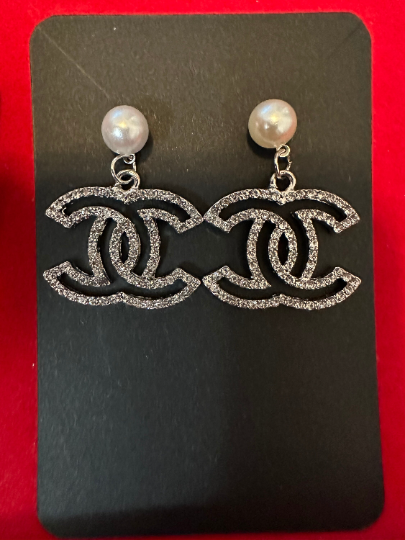 Luxury Fashion Earrings - CC earrings