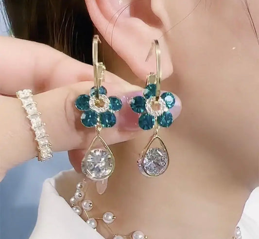 Fashion Trendy Crystal Flower Earrings