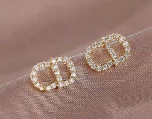Luxury Fashion Earrings - CD Earrings - Simple Mini letter earrings